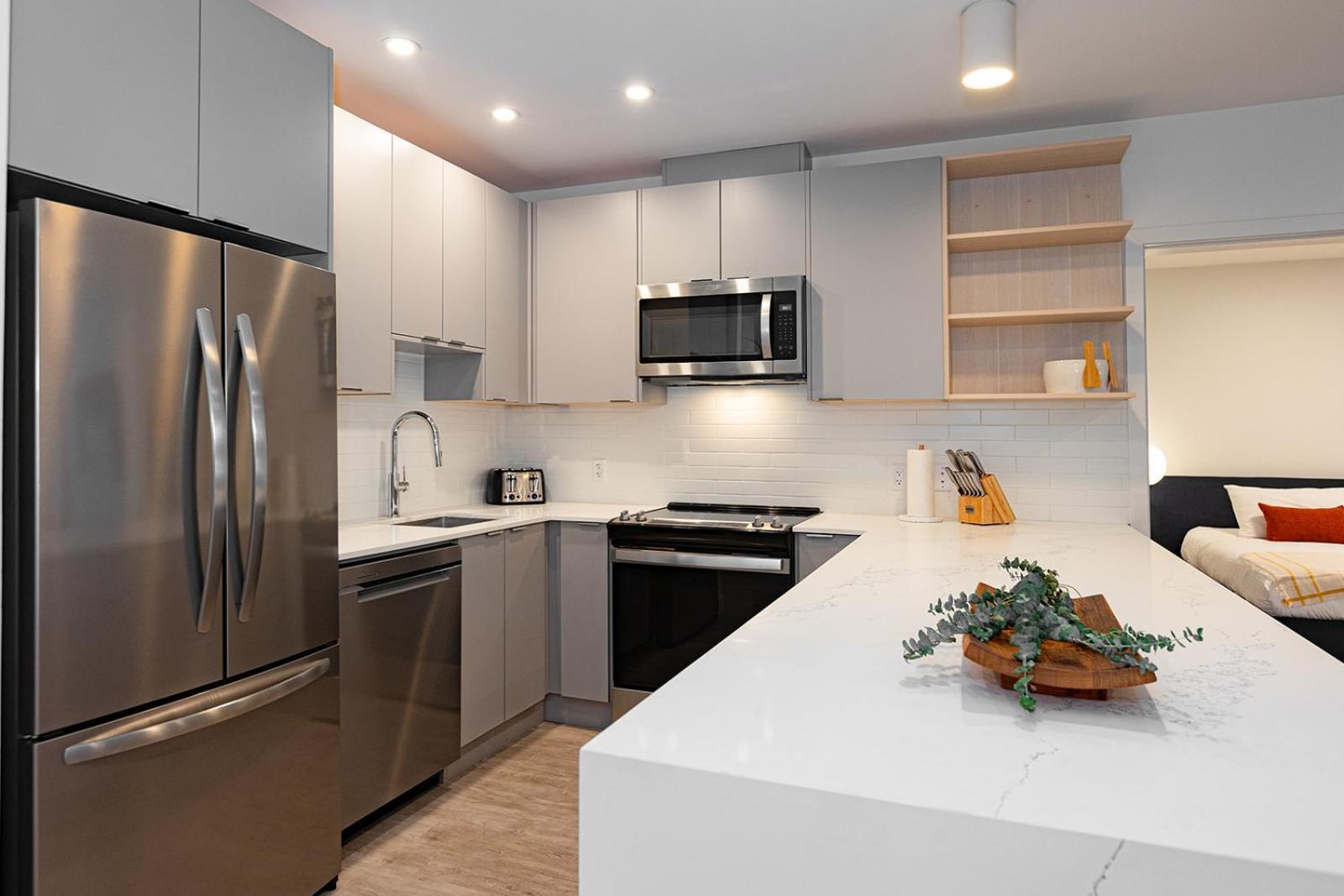 Tally Ho By Revelstoke Vacations Exterior foto
